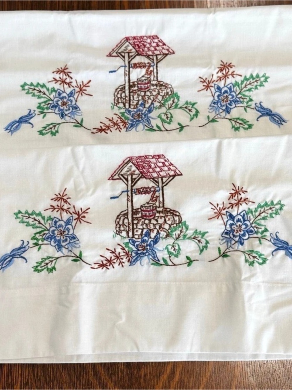 Vintage Embroidered Floral Wishing Well Pillowcases Set of 2 New
